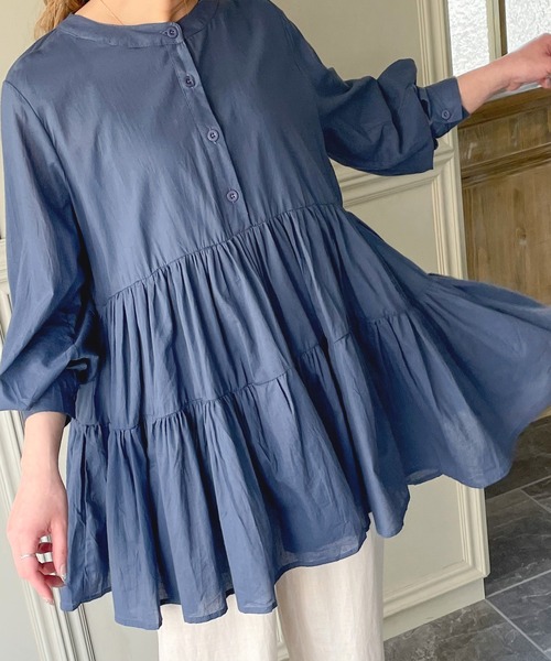 JUNOAH（ジュノア）の「ボリュームスリーブティアードブラウス（シャツ/ブラウス・レディース・ホワイト/ブラック/グリーン/グレイッシュベージュ/チャコール/ピンク/ブルー/グレー/ネイビー/ミント・FREE）」の15枚目の写真