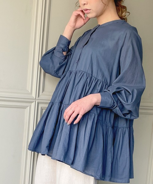 JUNOAH（ジュノア）の「ボリュームスリーブティアードブラウス（シャツ/ブラウス・レディース・ホワイト/ブラック/グリーン/グレイッシュベージュ/チャコール/ピンク/ブルー/グレー/ネイビー/ミント・FREE）」の16枚目の写真