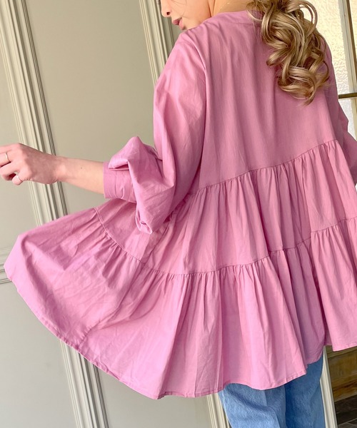 JUNOAH（ジュノア）の「ボリュームスリーブティアードブラウス（シャツ/ブラウス・レディース・ホワイト/ブラック/グリーン/グレイッシュベージュ/チャコール/ピンク/ブルー/グレー/ネイビー/ミント・FREE）」の19枚目の写真