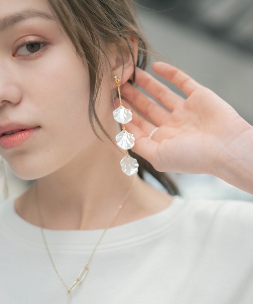 Heather（ヘザー）の「ハナビラパールイヤー　937369（ピアス（両耳用）・レディース・ホワイト系その他/ゴールド系その他/ホワイト系その他2/ゴールド系その他2・ONESIZE）」の16枚目の写真