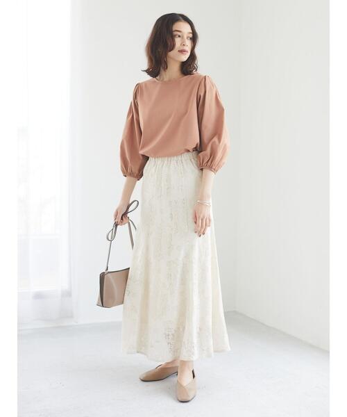 RAY CASSIN FAVORI（レイカズンフェバリ）の「・RAY CASSIN ボリュームスリーブプルオーバー＊（Tシャツ/カットソー・レディース・ブラック/ベージュ/オフホワイト/グレイッシュベージュ・FREE）」の16枚目の写真