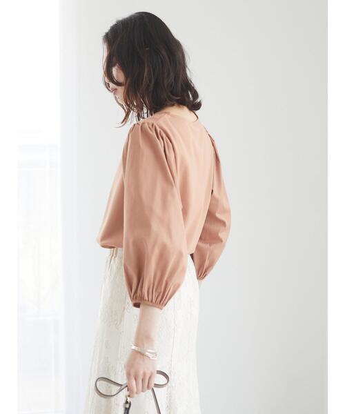 RAY CASSIN FAVORI（レイカズンフェバリ）の「・RAY CASSIN ボリュームスリーブプルオーバー＊（Tシャツ/カットソー・レディース・ブラック/ベージュ/オフホワイト/グレイッシュベージュ・FREE）」の21枚目の写真