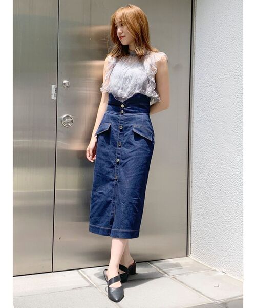 dazzlin（ダズリン）の「ハイウエストフロントボタンスカート（スカート・レディース・オフホワイト/インディゴブルー・SMALL/MEDIUM）」の3枚目の写真