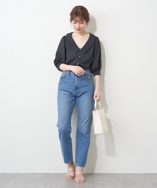 natural couture(ナチュラルクチュール)の「【WEB限定】深V衿付きおしゃれブラウス(シャツ/ブラウス・レディース・オフホワイト/ブラック/その他1/その他2・FREE)」の13枚目の写真