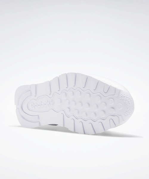 Reebok(リーボック)の「CLASSIC LEATHERクラシック レザー / CL LTHR(スニーカー・メンズ・ホワイト×ホワイト・22.5cm/23.5cm/24.5cm/25.5cm/26.5cm/27.5cm/28.5cm/23.0cm/24.0cm/25.0cm/26.0cm/27.0cm/28.0cm/29.0cm)」の5枚目の写真