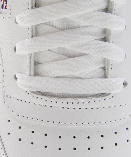 Reebok(リーボック)の「CLASSIC LEATHERクラシック レザー / CL LTHR(スニーカー・メンズ・ホワイト×ホワイト・22.5cm/23.5cm/24.5cm/25.5cm/26.5cm/27.5cm/28.5cm/23.0cm/24.0cm/25.0cm/26.0cm/27.0cm/28.0cm/29.0cm)」の3枚目の写真