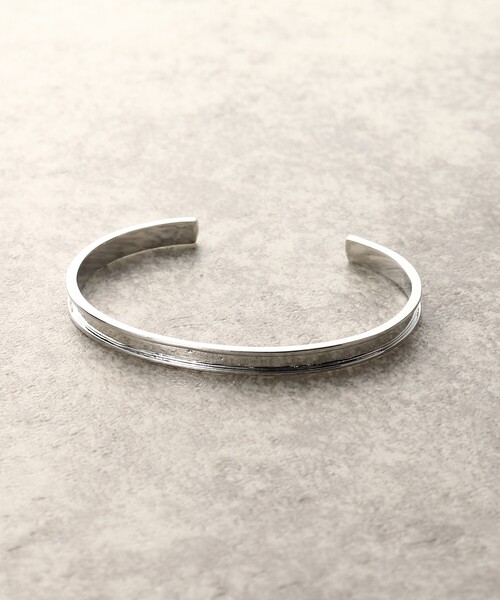 tk.TAKEO KIKUCHI（ティーケータケオキクチ）の「◆日本製 アソートバングル（ブレスレット・メンズ・シルバー/ゴールド/シルバー系/シルバー系1/ゴールド系/ゴールド系1/シルバー系5/ゴールド系5・00）」の4枚目の写真