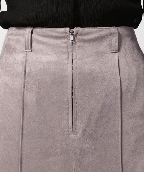 PAGEBOY（ページボーイ）の「クリアスエードIラインスカート（スカート・レディース・ブラック/ブルー系その他/グレイッシュベージュ・SMALL/MEDIUM）」の4枚目の写真