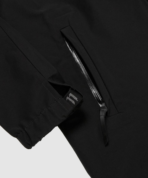 11 by Boris Bidjan Saberi ( ボリスビジャンサベリ)の「J10_JACKET(その他アウター・メンズ・ブラック・M/L)」の4枚目の写真