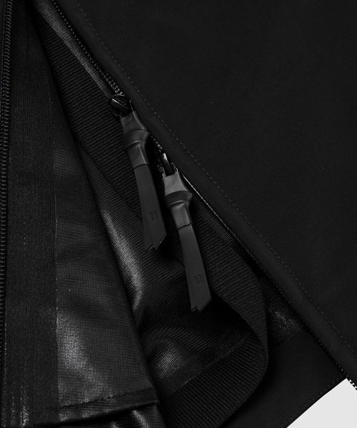 11 by Boris Bidjan Saberi ( ボリスビジャンサベリ)の「J10_JACKET(その他アウター・メンズ・ブラック・M/L)」の5枚目の写真