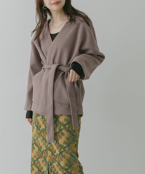 KBF+（ケービーエフプラス）の「KBF+　カシュクールミドルコート∴（ノーカラージャケット・レディース・ブラウン/アイボリー/グリーン系その他・ONE）」の4枚目の写真