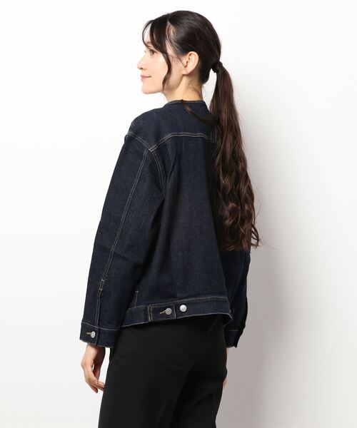 Te chichi（テチチ）の「ストレッチデニムノーカラージャケット（デニムジャケット・レディース・ネイビー・ﾌﾘ-）」の2枚目の写真