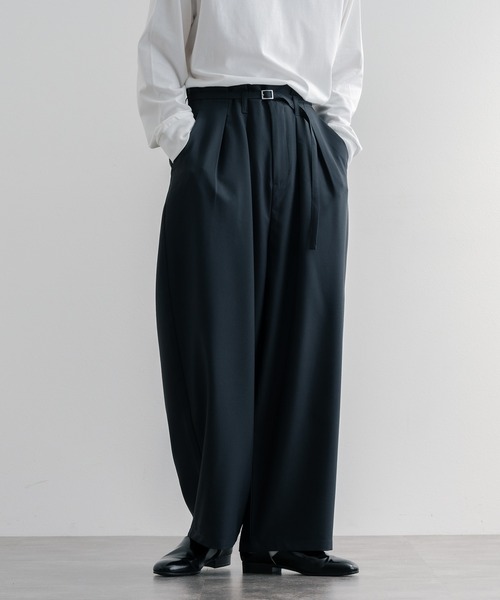 epnok（エプノック）の「ハイウエストタックワイドパンツ（スラックス・メンズ・ベージュ/グレイッシュブルー/ダークブラウン・SMALL/MEDIUM/LARGE）」の3枚目の写真