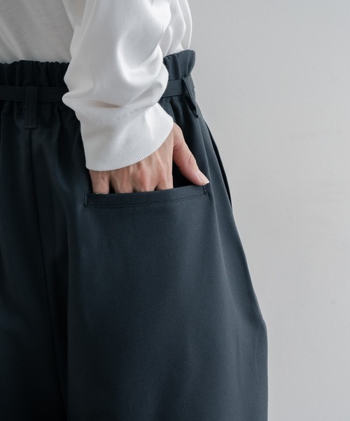 epnok（エプノック）の「ハイウエストタックワイドパンツ（スラックス・メンズ・ベージュ/グレイッシュブルー/ダークブラウン・SMALL/MEDIUM/LARGE）」の17枚目の写真