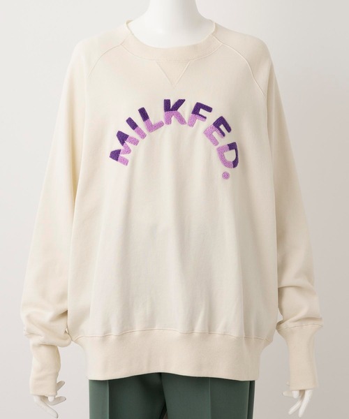 MILKFED.（ミルクフェド）の「ARCH LOGO SWEAT TOP（スウェット・レディース・ネイビー/ブラウン/オフホワイト・ONE SIZE）」の11枚目の写真