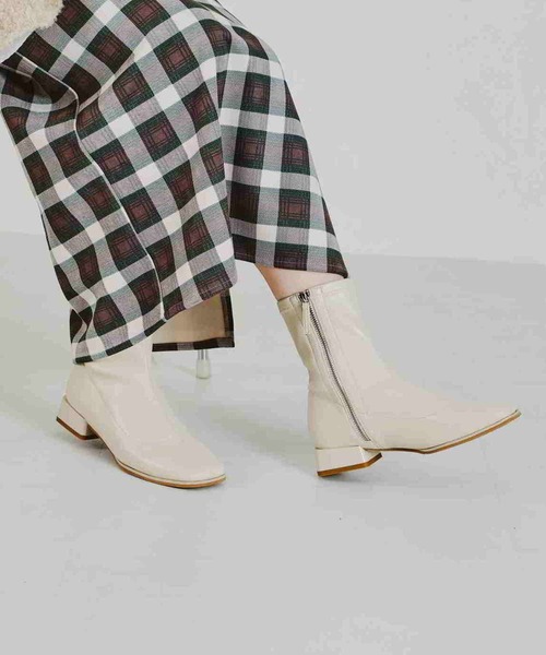 ORiental TRaffic（オリエンタルトラフィック）の「スクエアトゥローヒールストレッチブーツ/11394（ブーツ・レディース・ホワイト/ブラック・LL/S/M/L）」の20枚目の写真