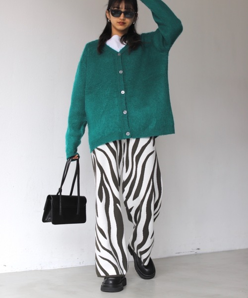 SHAGGIE（シャギー）の「ゼブラ柄ワイドニットパンツ（その他パンツ・レディース・ブラック/カーキ・S/M/L）」の20枚目の写真