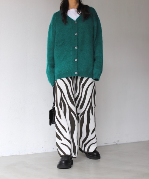 SHAGGIE（シャギー）の「ゼブラ柄ワイドニットパンツ（その他パンツ・レディース・ブラック/カーキ・S/M/L）」の21枚目の写真