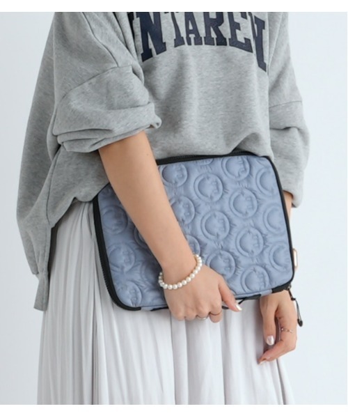 Actually(アクチュアリー)の「スマイルキルティング タブレットケース <11インチ対応> マルチケース・ゲーム収納(PC・タブレットケース・レディース・ブラック/ピンク/シルバー/ブルー・フリー)」の8枚目の写真