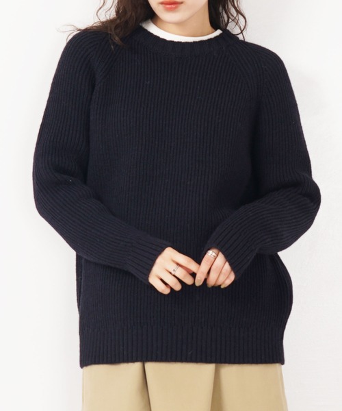 Kerrywoollenmills(ケリーウーレンミルズ)の「FISHERMAN RIB CREW NECK SWEATER(ニット/セーター・レディース・アイボリー/オートミール/ブルー系その他2/ブルー系その他・38/40/36)」の3枚目の写真