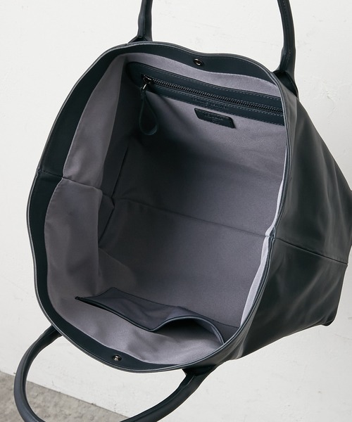 IO PELLE（イオペレ）の「【IOPELLE（イオペレ）】別注トラトートバッグ（トートバッグ・レディース・ネイビー/マスタード・FREE）」の11枚目の写真