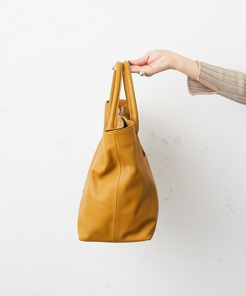 IO PELLE（イオペレ）の「【IOPELLE（イオペレ）】別注トラトートバッグ（トートバッグ・レディース・ネイビー/マスタード・FREE）」の8枚目の写真