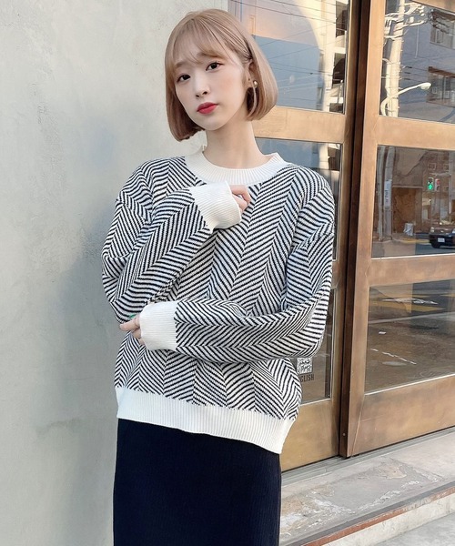 Voyage titty&Co.PETIT(ボヤージュティティアンドコープチ)の「【Voyage titty&Co.】ジオメトリックニットプルオーバー(ニット/セーター・レディース・ホワイト・FREE)」の4枚目の写真