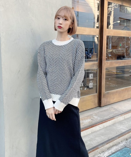 Voyage titty&Co.PETIT(ボヤージュティティアンドコープチ)の「【Voyage titty&Co.】ジオメトリックニットプルオーバー(ニット/セーター・レディース・ホワイト・FREE)」の6枚目の写真
