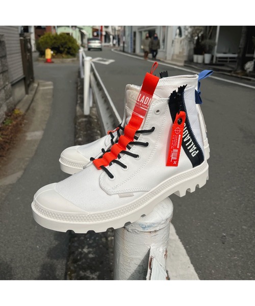 PALLADIUM（パラディウム）の「PALLADIUM/パラディウム PAMPA HI TTE/パンパハイ チケットトゥアース（スニーカー・メンズ・ホワイト/ブラック/ダークグリーン/レッド・22.5cm/23cm/23.5cm/24cm/24.5cm/25cm/25.5cm/26cm/26.5cm/27cm/27.5cm/28cm/29cm）」の2枚目の写真