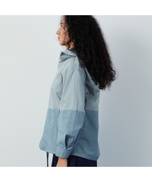 FRAPBOIS（フラボア）の「バイカラーマンパ（マウンテンパーカー・レディース・ベージュ系その他/ブルー系その他・1/2）」の4枚目の写真