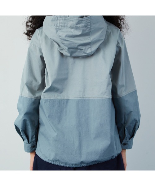 FRAPBOIS（フラボア）の「バイカラーマンパ（マウンテンパーカー・レディース・ベージュ系その他/ブルー系その他・1/2）」の13枚目の写真