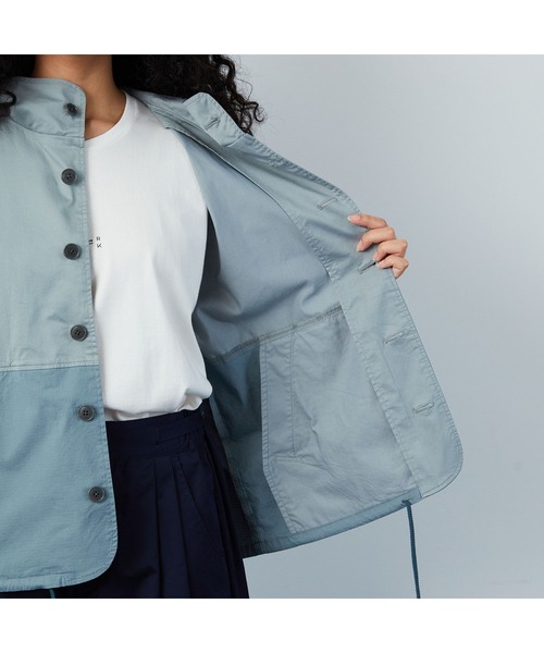 FRAPBOIS（フラボア）の「バイカラーマンパ（マウンテンパーカー・レディース・ベージュ系その他/ブルー系その他・1/2）」の14枚目の写真