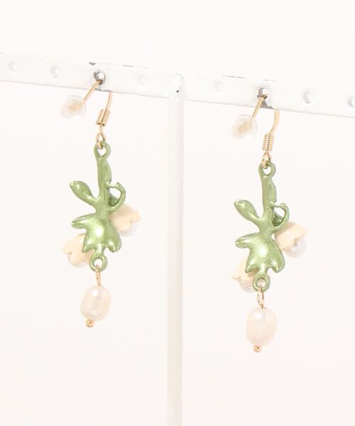 ma chere Cosette?（マシェールコゼット）の「すずらんピアス（ピアス（両耳用）・レディース・アイボリー・FREE）」の4枚目の写真