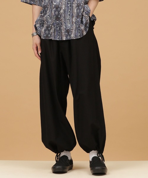 NANO universe（ナノユニバース）の「LB.03/バックサテンイージーワイドパンツ（その他パンツ・メンズ・カーキ/ブラック/ベージュ・S/L/M）」の2枚目の写真