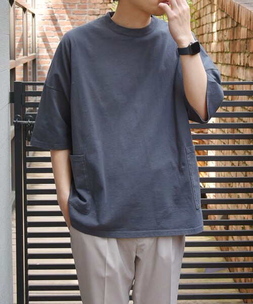 SHIPS any（シップス エニィ）の「SHIPS any: 【ユニセックス】USAコットン ドルマン キャンプポケット ビックシルエット Tシャツ ◇（Tシャツ/カットソー・メンズ・ホワイト/チャコールグレー/ブラック/ネイビー/オリーブ・SMALL/MEDIUM/LARGE）」の3枚目の写真