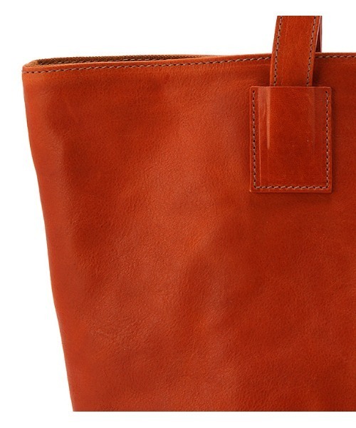 IL BISONTE（イルビゾンテ）の「IL BISONTE /  Vacchetta Vintage/ トートバッグ（トートバッグ・レディース・ネイビー/ブラウン/ナチュラル/ブラック・FREE）」の8枚目の写真