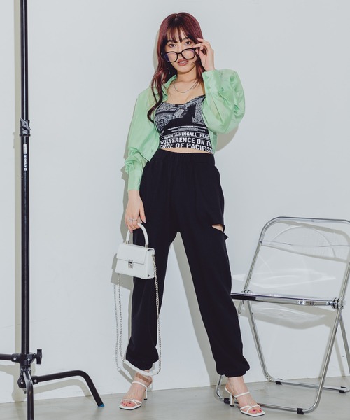 BLONDEY(ブロンディ)の「カップ付きニュースペーパーキャミソール(キャミソール・レディース・ホワイト/ブラック・FREE)」の18枚目の写真