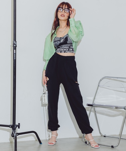 BLONDEY(ブロンディ)の「カップ付きニュースペーパーキャミソール(キャミソール・レディース・ホワイト/ブラック・FREE)」の10枚目の写真