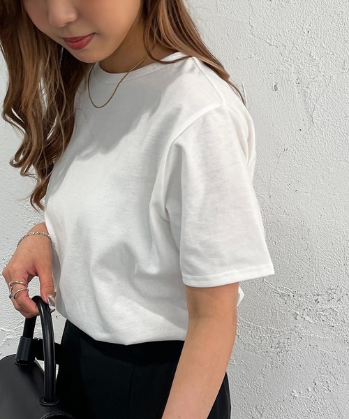 apres jour mignon(アプレジュールミニョン)の「カラーTシャツ【ZOZOTOWN限定アイテム】(Tシャツ/カットソー・レディース・ブラック/オフホワイト/ピンク/イエロー/ブルー/グリーン・X-LARGE/フリー)」の2枚目の写真