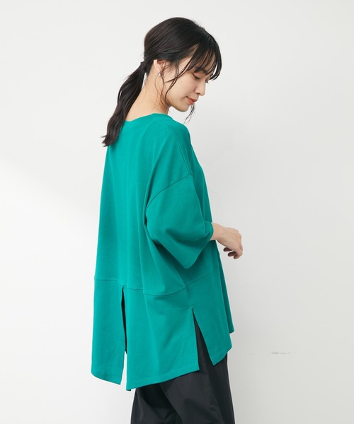 Green Parks(グリーンパークス)の「バックスリットチュニック(Tシャツ/カットソー・レディース・ブラック/ベージュ/オフホワイト/グリーン・FREE)」の1枚目の写真