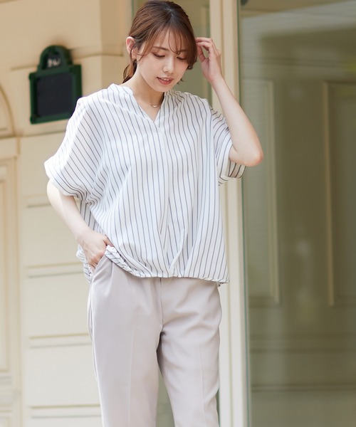 Honeys（ハニーズ）の「裾タックブラウス（シャツ/ブラウス・レディース・ホワイト系その他/アイボリー/ブルー系その他/ダークブルー/ネイビー系/カーキ・LL/L/M）」の3枚目の写真