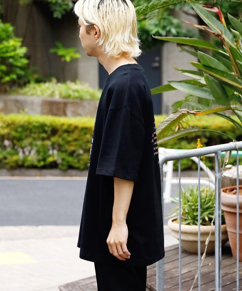PLEASURES(プレジャー)の「PLEASURES/プレジャーズ FEAR LOGO HEAVYWEIGHT TEE(Tシャツ/カットソー・メンズ・ブラック・M/L/XL)」の2枚目の写真