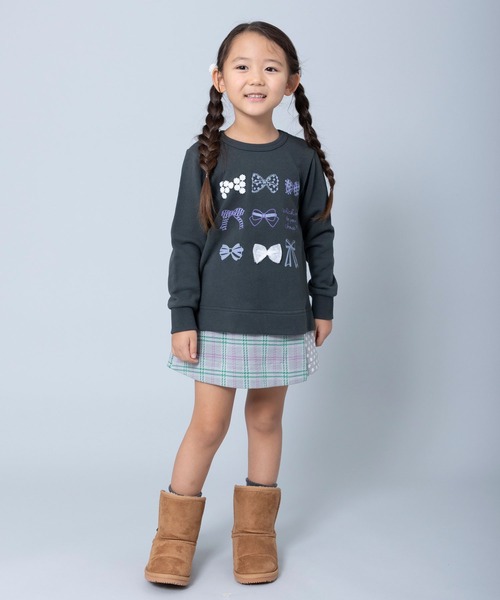 KP（ケーピー）の「TioTio抗ウイルス加工/リボンモチーフトレーナー(100～130cm)（スウェット・キッズ・チャコールグレー/オートミール・110cm/120cm/130cm/100cm）」の3枚目の写真