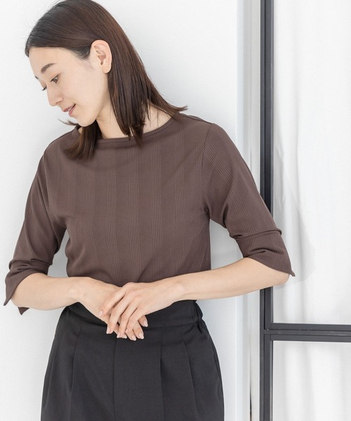 LEPSIM(レプシィム)の「ボートネックリブカットソー6分袖 294647(Tシャツ/カットソー・レディース・ブラック/ブラウン/オフホワイト・MEDIUM/LARGE)」の3枚目の写真