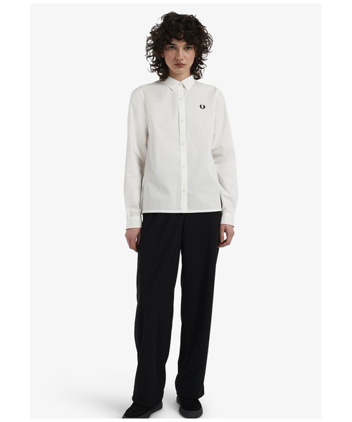 FRED PERRY（フレッドペリー）の「Pleated Shirt（シャツ/ブラウス・レディース・ホワイト/ネイビー・10）」の4枚目の写真