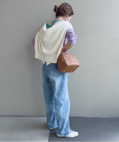 feepur by saya（フェピュールバイサヤ）の「【XSサイズあり】セルフカットストレートデニム（デニムパンツ・レディース・ブラック/ネイビー/ブラウン/イエロー/ブルー/グレー・MEDIUM/X-SMALL/SMALL）」の21枚目の写真