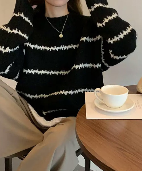 Dita Muaj.(ディータムアージュ)の「ボリュームスリーブボーダーニット(ニット/セーター・レディース・ホワイト/ブラック/ブラウン・FREE)」の4枚目の写真