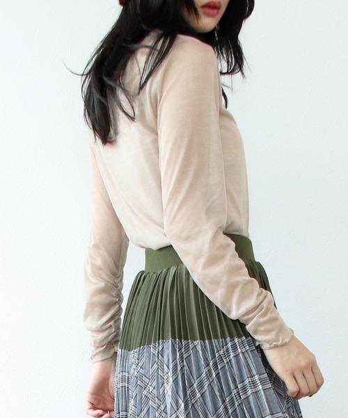 Three Four Time(スリーフォータイム)の「シアーインナーニットカットソー(Tシャツ/カットソー・レディース・ブラック/レッド/ブルー/グリーン/サンドベージュ・FREE)」の14枚目の写真