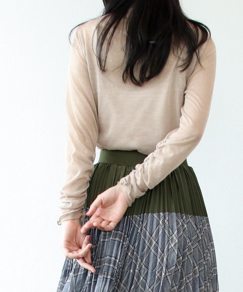 Three Four Time(スリーフォータイム)の「シアーインナーニットカットソー(Tシャツ/カットソー・レディース・ブラック/レッド/ブルー/グリーン/サンドベージュ・FREE)」の16枚目の写真