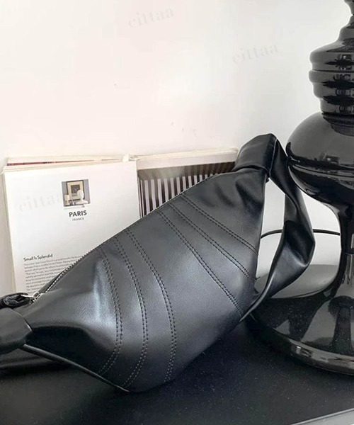 Dalfwin(ダールフィン)の「2022 AW 秋冬 レディース バッグ クロワッサンショルダーバッグ レディース(ショルダーバッグ・レディース・ブラック/アイボリー・FREE)」の14枚目の写真